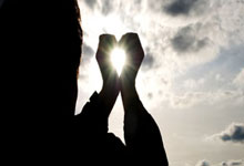 尊龙凯时：[德甲]弗赖堡获得点球 格里福主罚轻松命中.